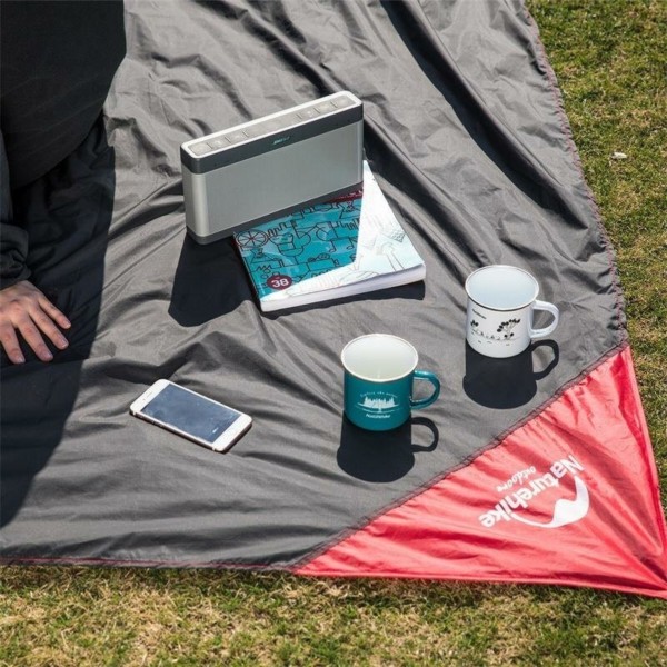Фото - Туристичний килимок Naturehike Moisture Picnic Mat NH17D050-B (6927595724651)